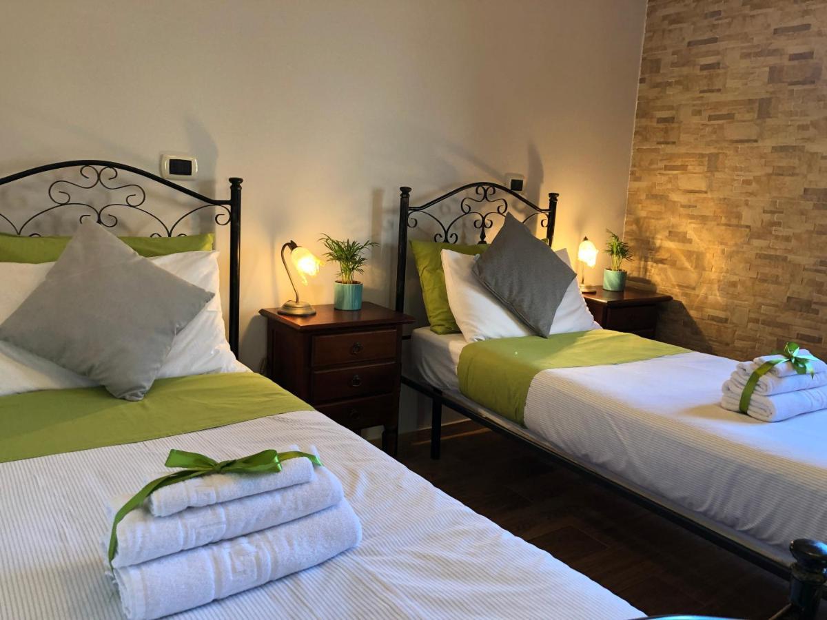 B&B Mandorla Amara Джоя-дель-Колле Экстерьер фото